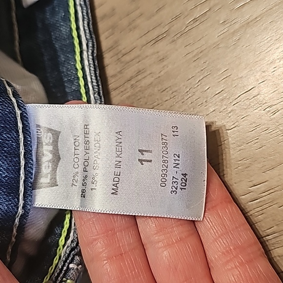 Levi's Midi Short Size 11 Lime Green and White stitching - Picture 3 of 9